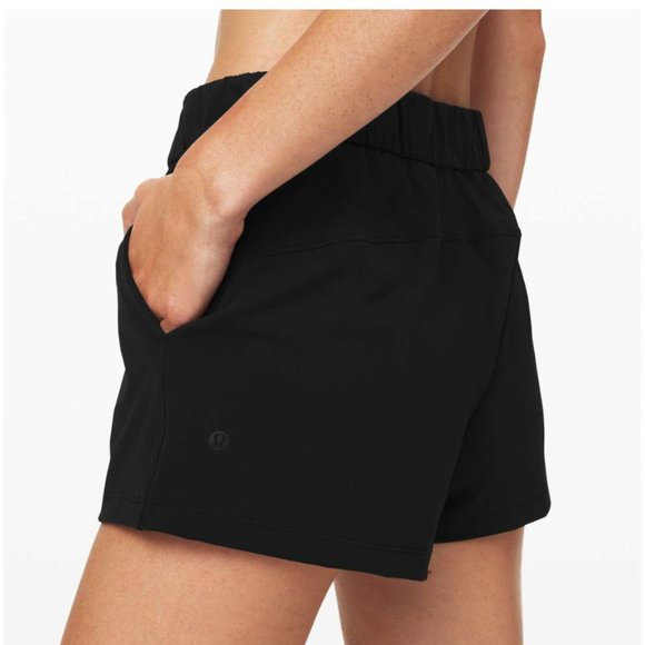 Lululemon On the Fly Short *2.5" Black 2 - Picture 4 of 16